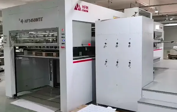 نماذج من العملاء والمنتجات